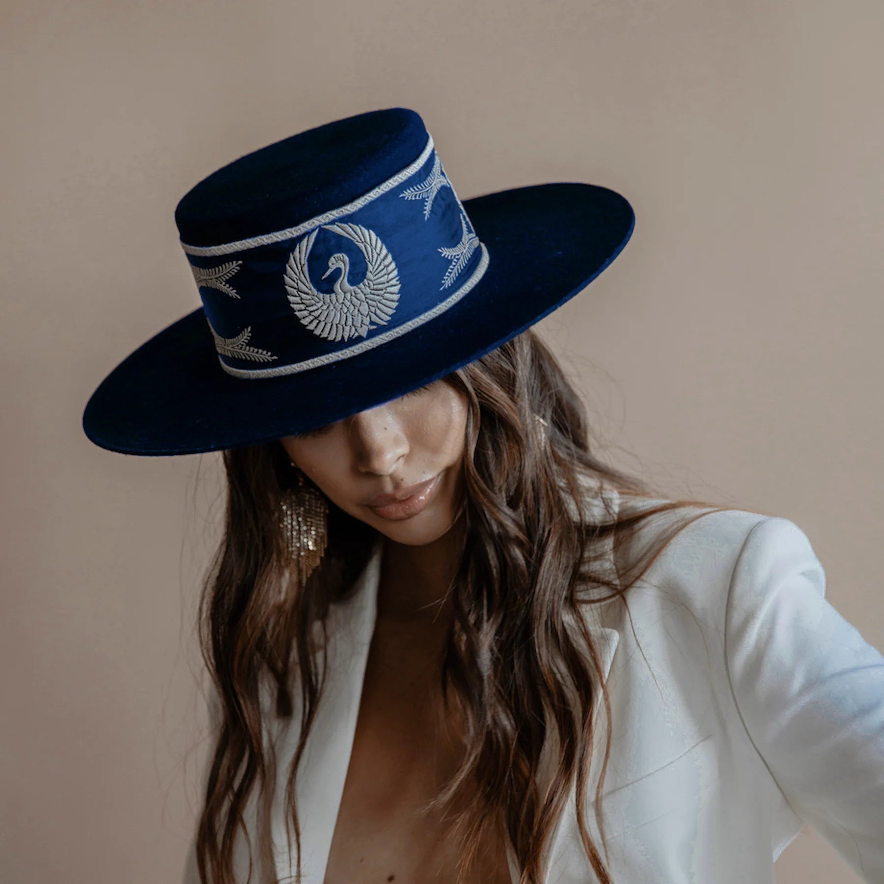 EUGENIA IN MARINEBLAU