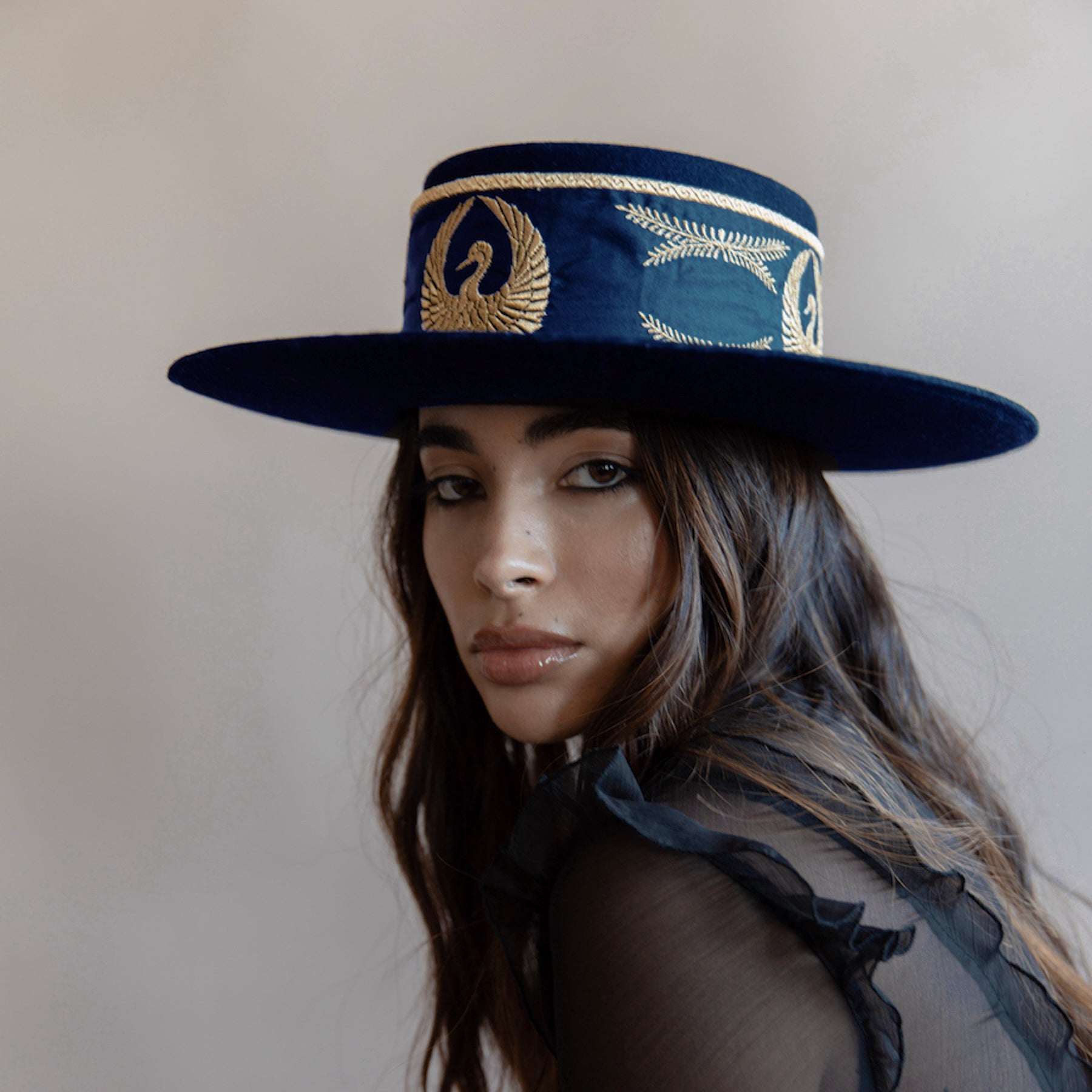 EUGENIA IN MARINEBLAU