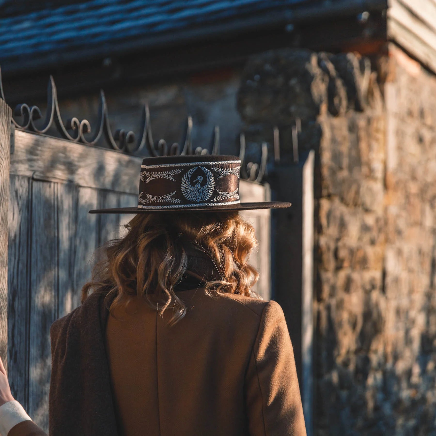 EUGENIA IN BROWN